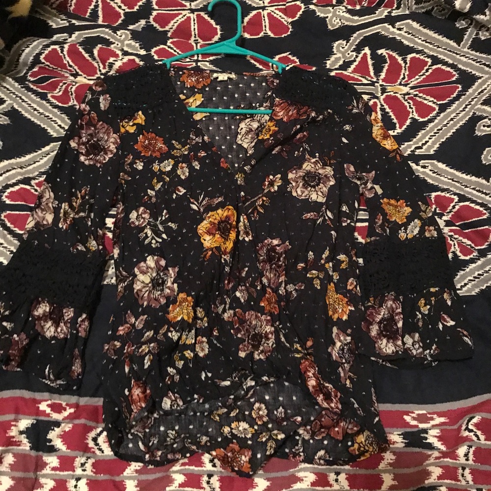 Charming Charlie Blouse